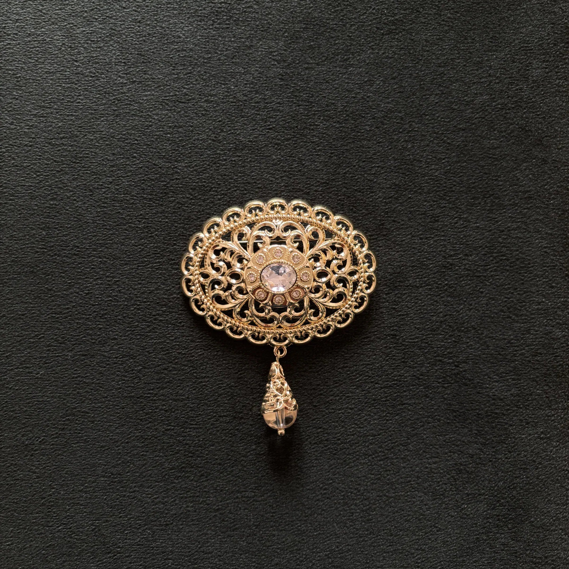 Broche kaftan – Oosterse Elegantie