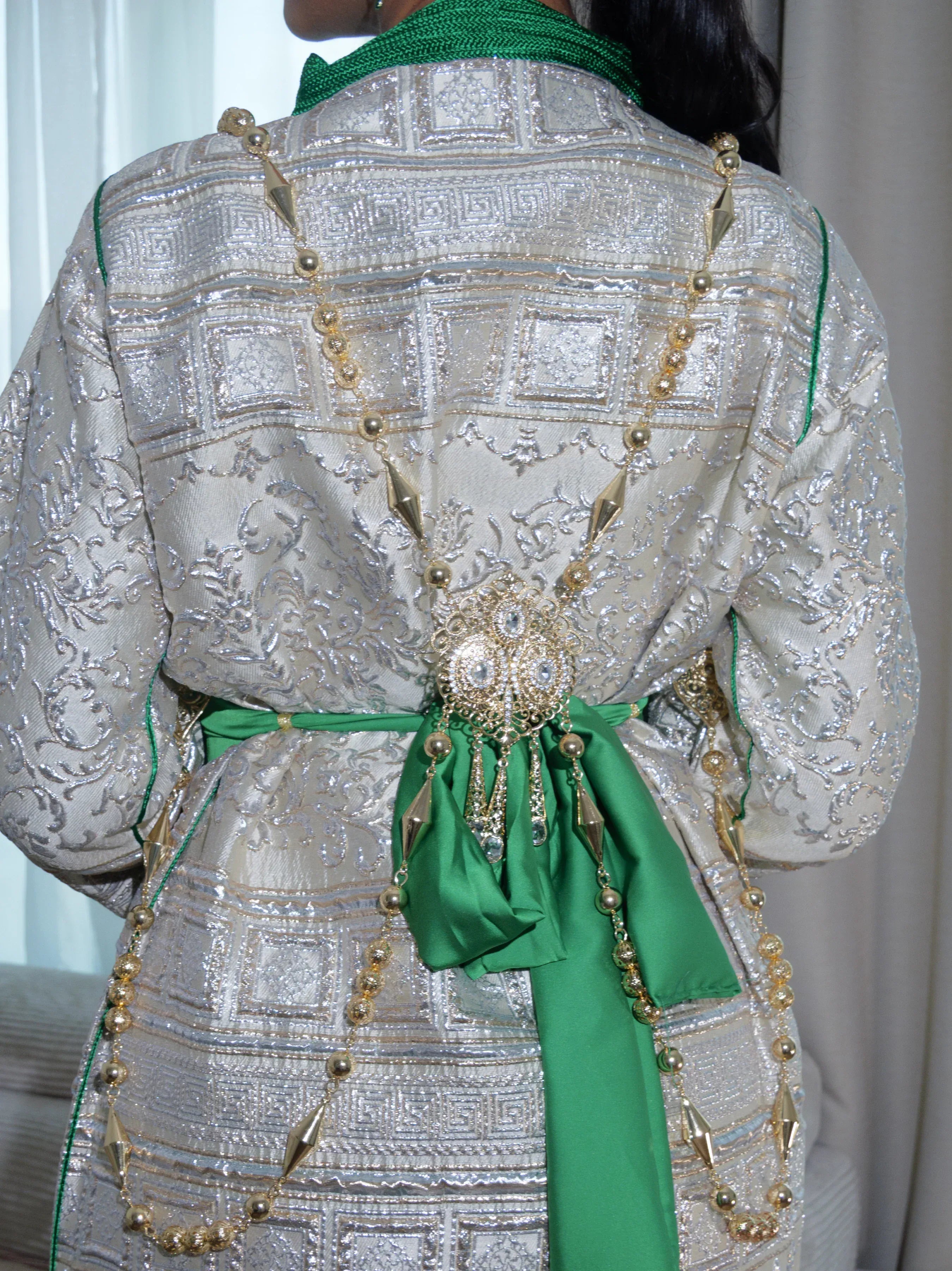 Lichtgroene kaftan
